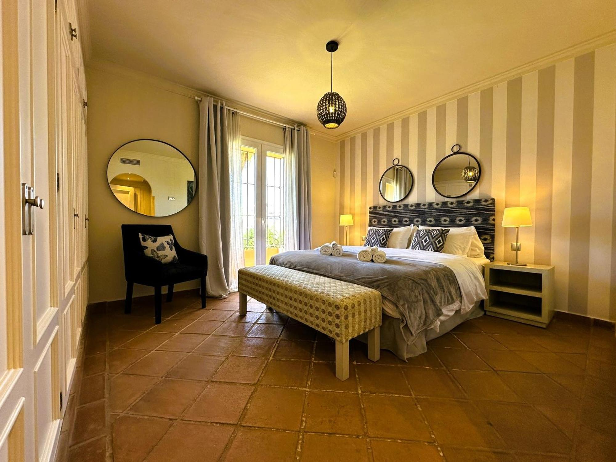 Апартаменты La Perla De Marakech Эстепона Экстерьер фото